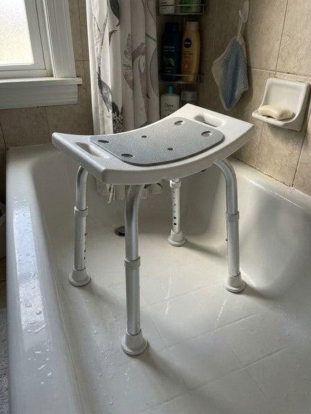 Scaun de dus NextWave® pentru baie si cada, reglabil pe inaltime, cadru rezistent din aluminiu, sezut confort — testimonial 1