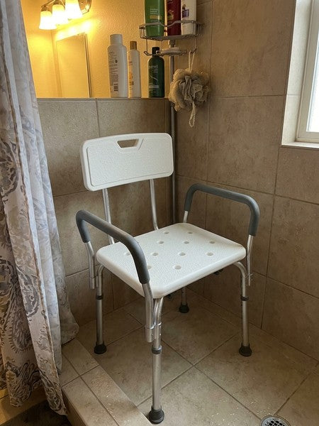 Scaun de dus si cada NextWave® cu spatar si brate captusite, inaltime reglabila 41–53 cm, suport greutate 160 — testimonial 2