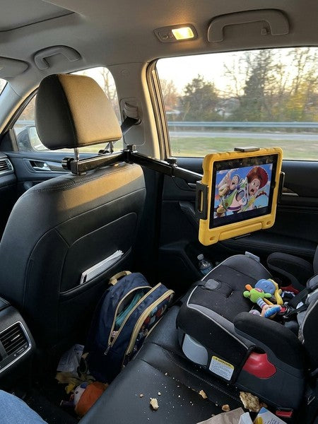 Suport auto tetiera NextWave®️, reglabil pe 3 axe pentru tablete si telefoane 4,7–11 inch, sistem metalic pli — testimonial 2