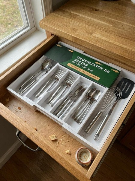 Organizator extensibil pentru tacamuri si ustensile NextWave® – bambus natural lacuit, finisaj negru elegant, — testimonial 3