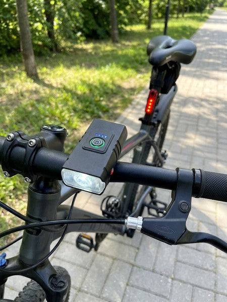 Set Lumini Bicicleta, Trotineta Fata Spate BeGenius®, Far si Stop Reincarcabil USB, Far 1000 lumeni cu 6 Modu — testimonial 3